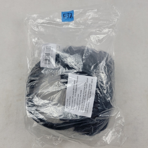 NIB Aresoles plush faux fur ear muffs OSFM in black - Picture 5 of 5